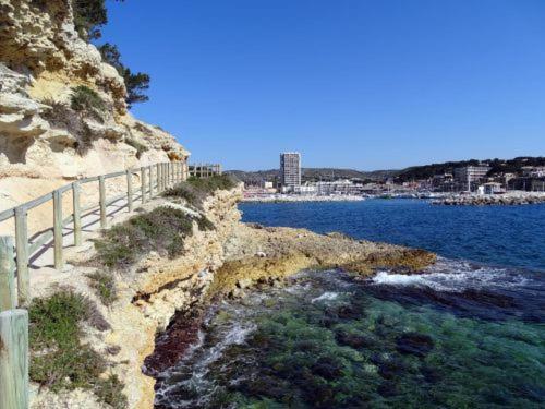 Grand Studio Terrasse De Standing, Pleine Vue Village Et Mer カリー・ル・ルエ エクステリア 写真